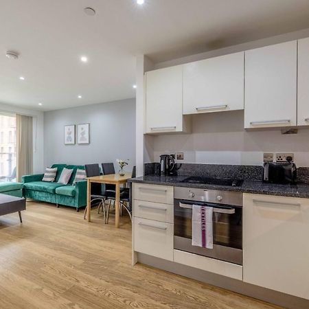 דירות 2 Bed At Slough Station & Parking - London In 20 Mins מראה חיצוני תמונה