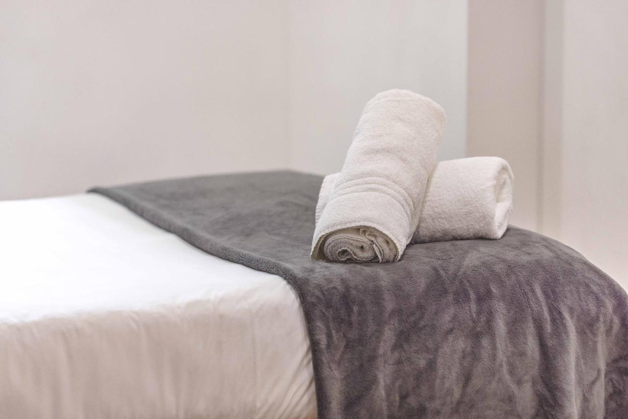 דירות 2 Bed At Slough Station & Parking - London In 20 Mins מראה חיצוני תמונה